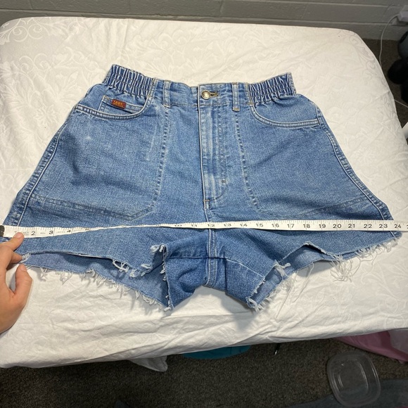 Vintage Lee Stretchy Cutoff Cargo Shorts Scrunch Waistband Women’s 8 Denim Jean - Picture 4 of 13